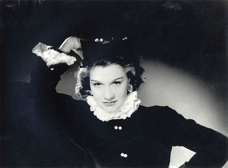 Коко Шанель. "Розкіш - це коли зсередини ти така ж красива, як і ззовні"